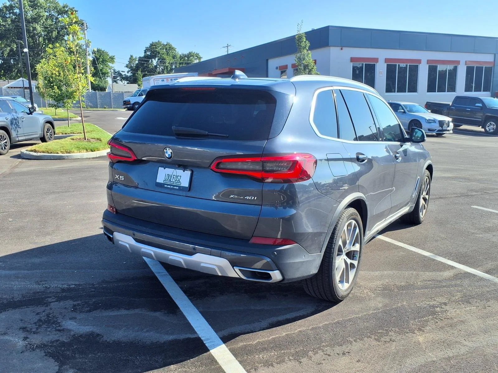 Used 2019 Arctic Gray Metallic BMW xDrive40i image 4