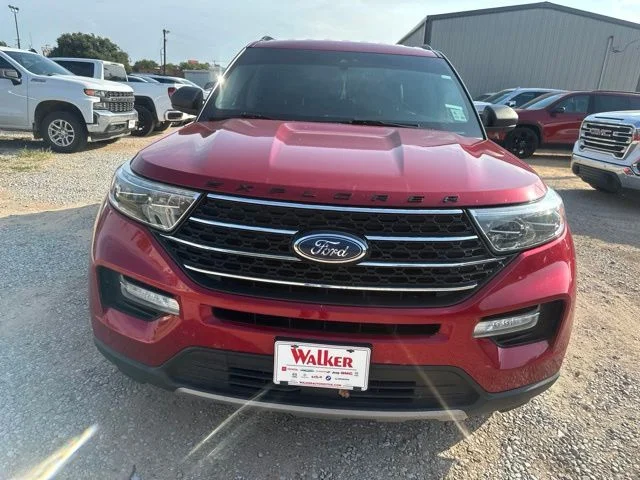 Used 2021 Red Ford XLT image 3