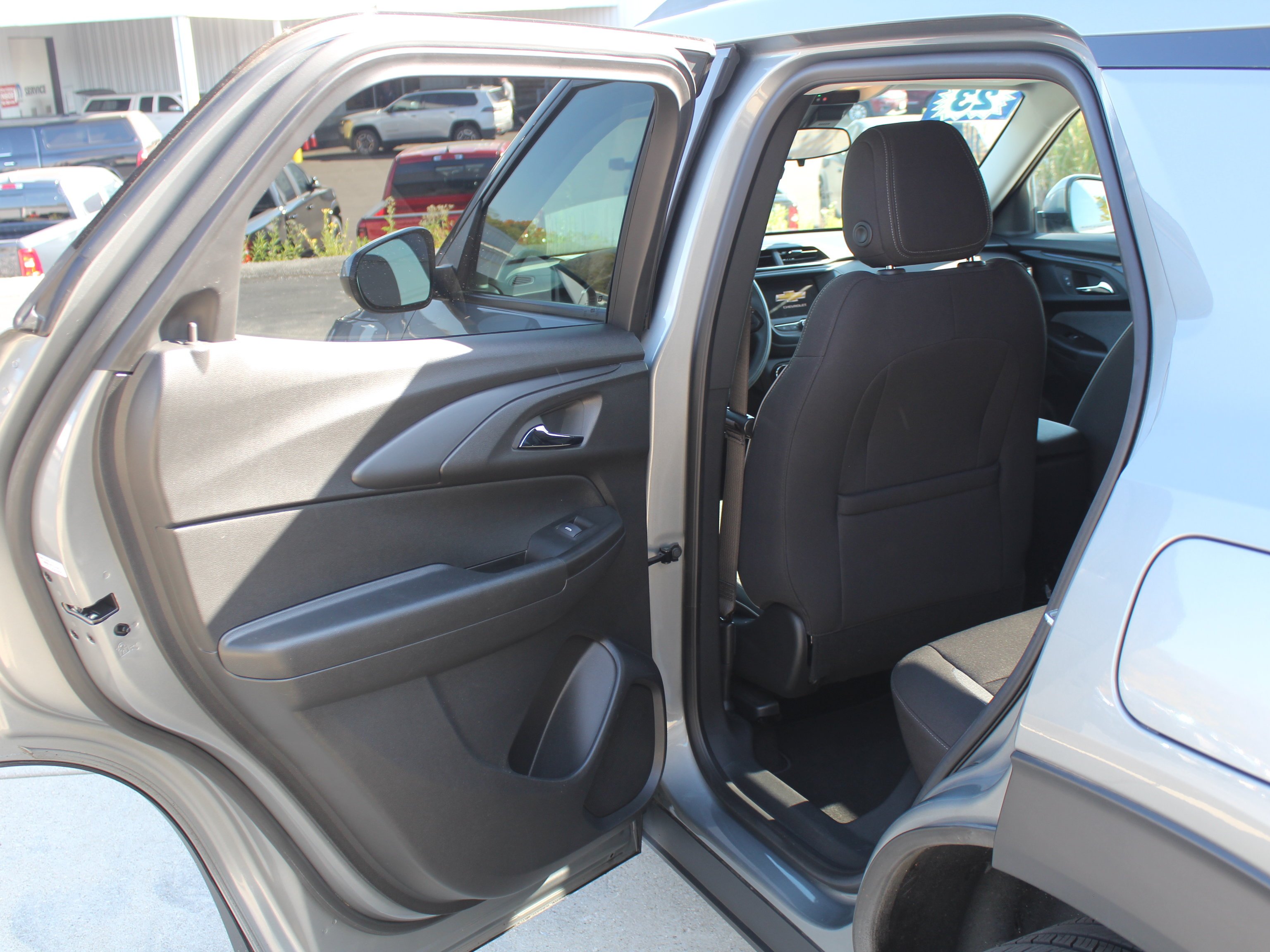 Used 2023 STERLING GRAY METALLIC Chevrolet LT image 20