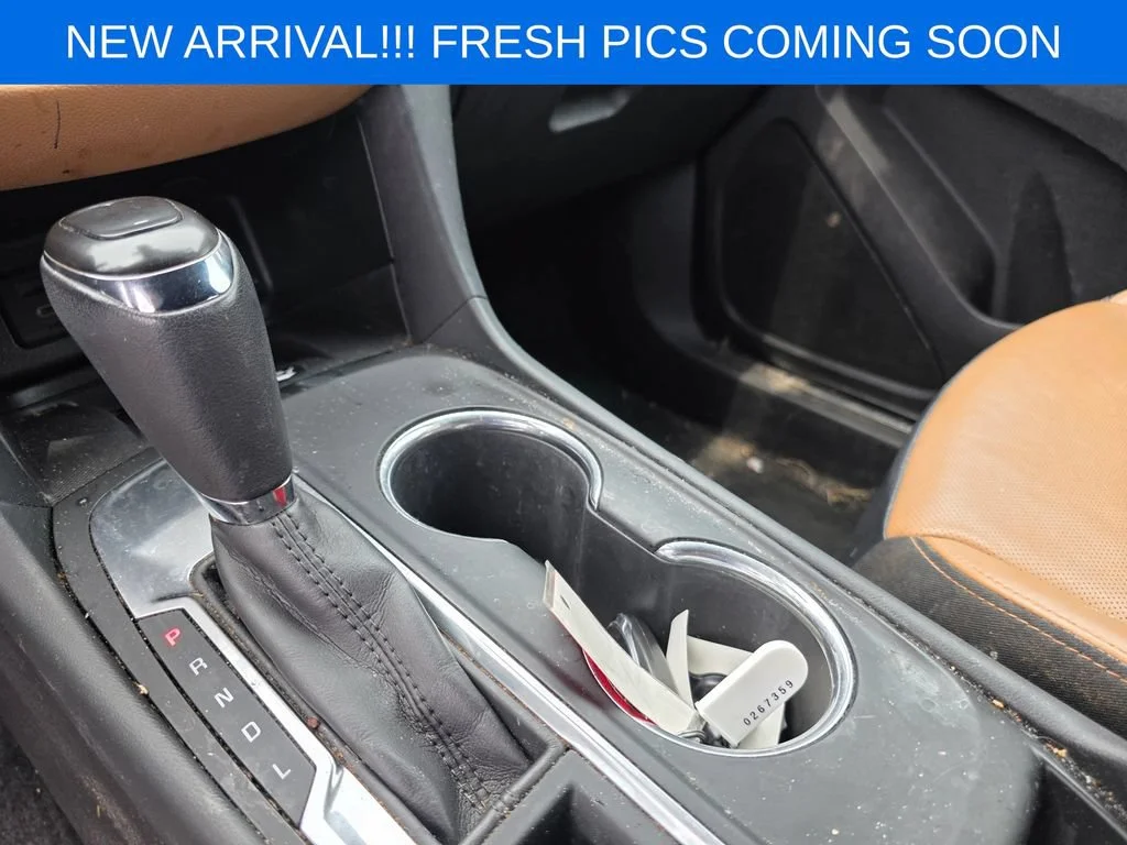 Used 2019 SUMMIT WHITE Chevrolet Premier image 10