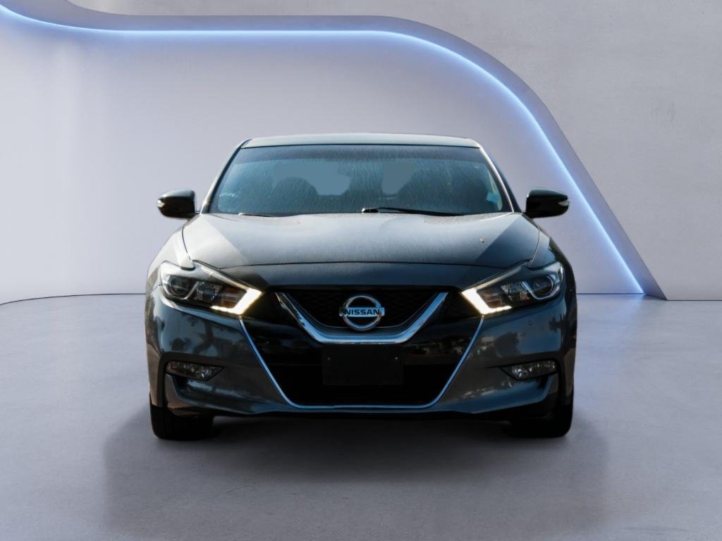 Used 2016 Gun Metallic Nissan 3.5 SR image 2