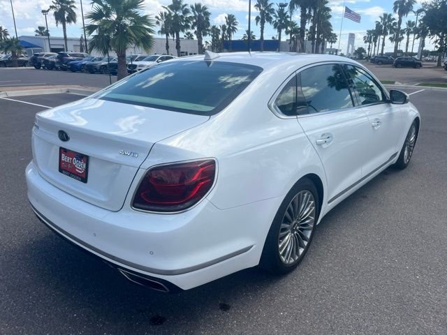Used 2020 White Kia Luxury image 8