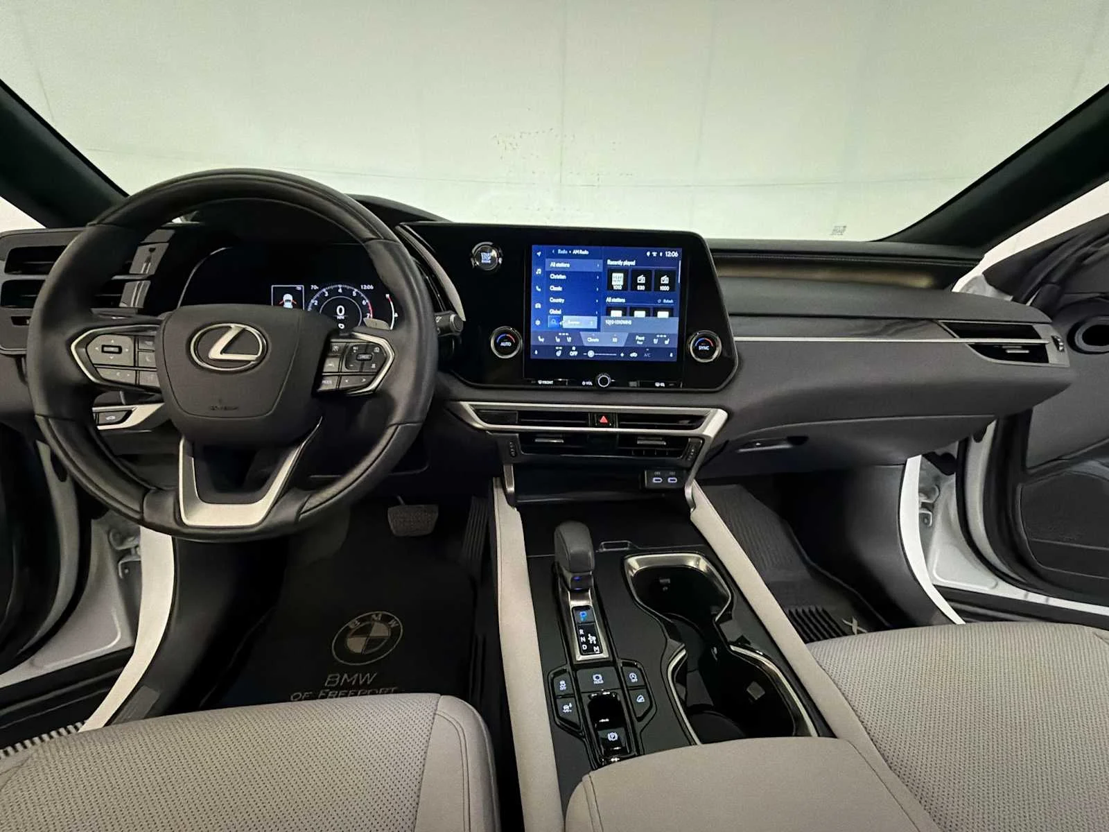 Used 2023 Eminent White Pearl Lexus Premium image 14