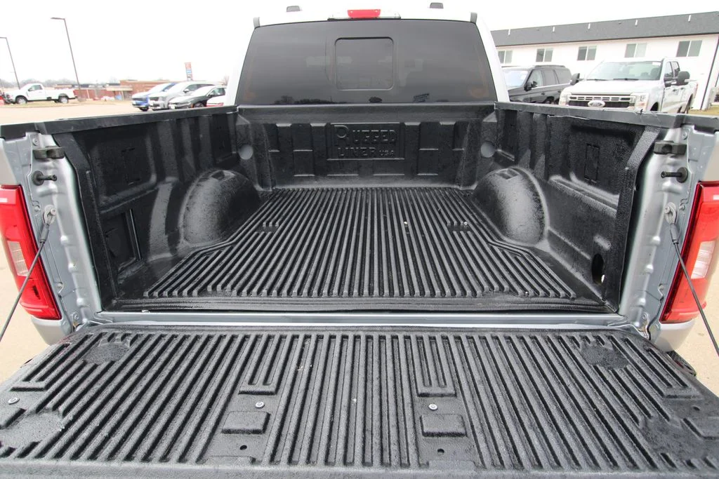 Used 2022  Ford XLT image 13