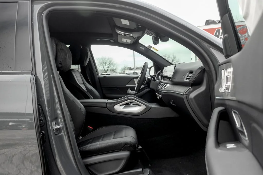 Used 2026 MANUFAKTUR Silicon Grey Mercedes-Benz GLS 450 image 24