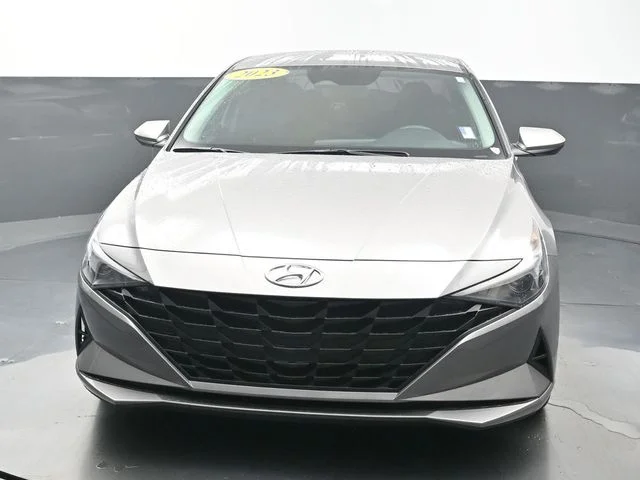 Used 2023 Silver Hyundai SEL image 2