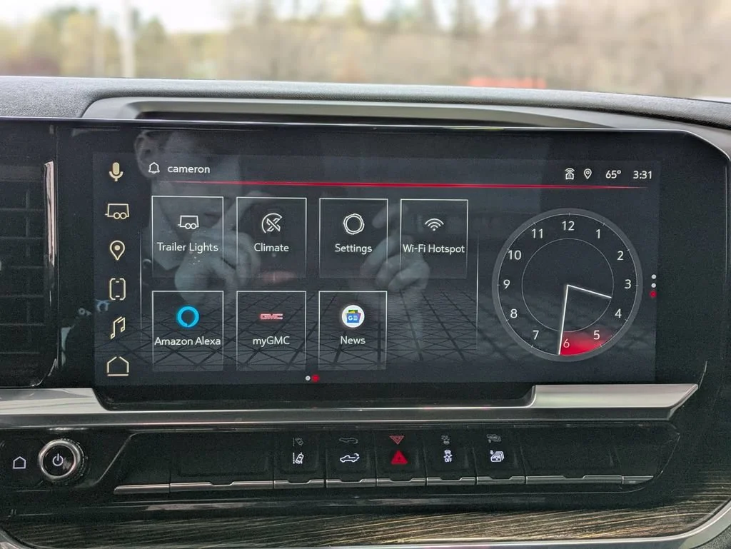 Used 2024 Onyx Black GMC SLE image 18