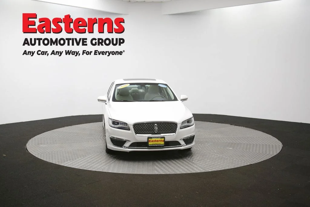 Used 2019 White Lincoln Reserve image 53