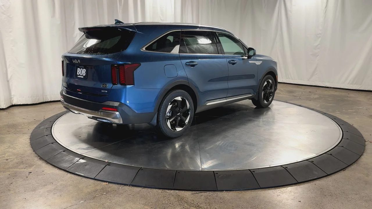 New 2026 Mineral Blue Kia EX image 9