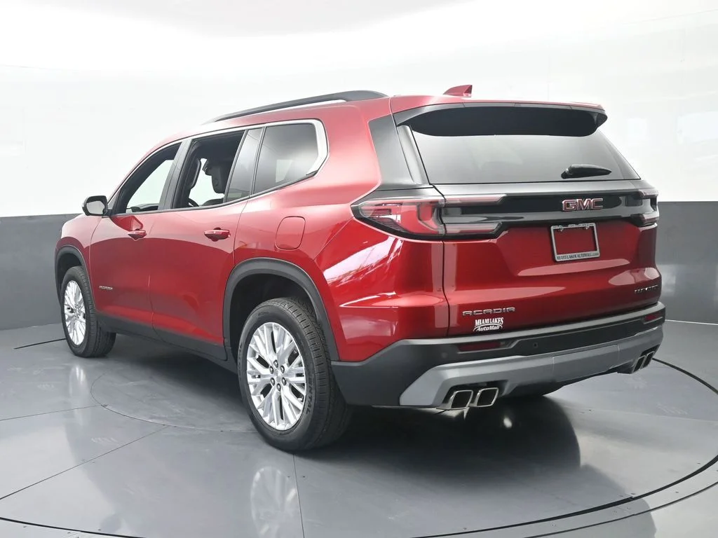 Used 2024 Volcanic Red Tintcoat GMC Elevation image 3
