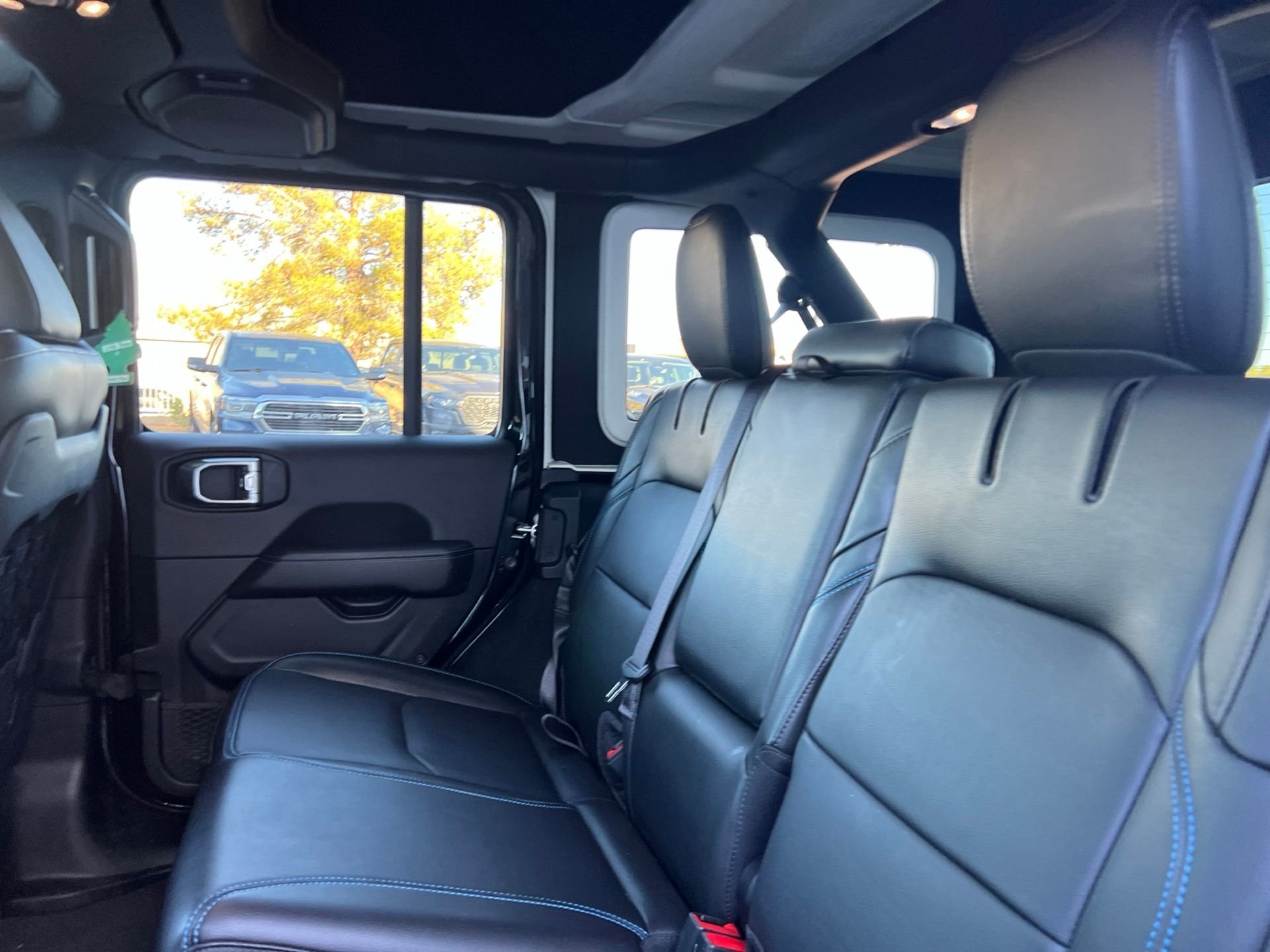 Used 2022 Black Jeep Unlimited Rubicon 4xe image 26