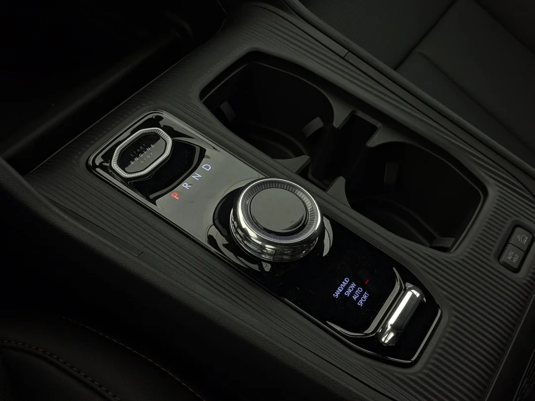 New 2026 White Jeep Limited - - Panoramic Sunroof - Leatherette Seats - Power Liftgate - Wireless Charge & More! image 20