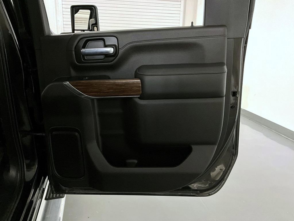 2023 Chevrolet Silverado 2500HD High Country - Photo 17