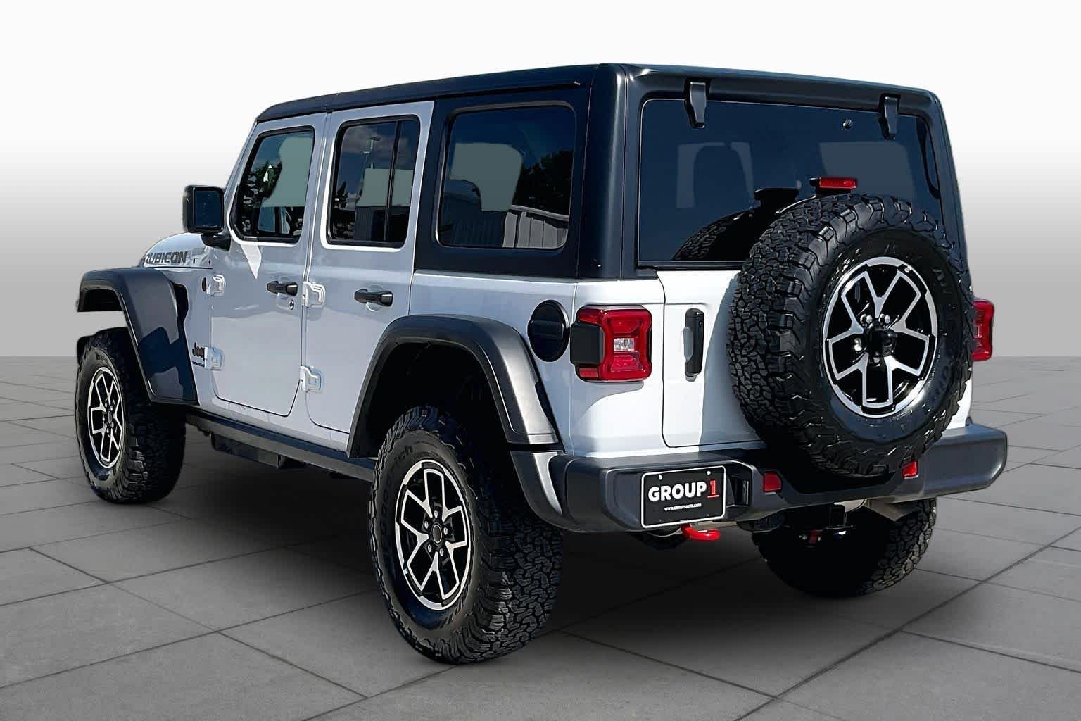 Used 2026 Bright White Clearcoat Jeep Rubicon image 11