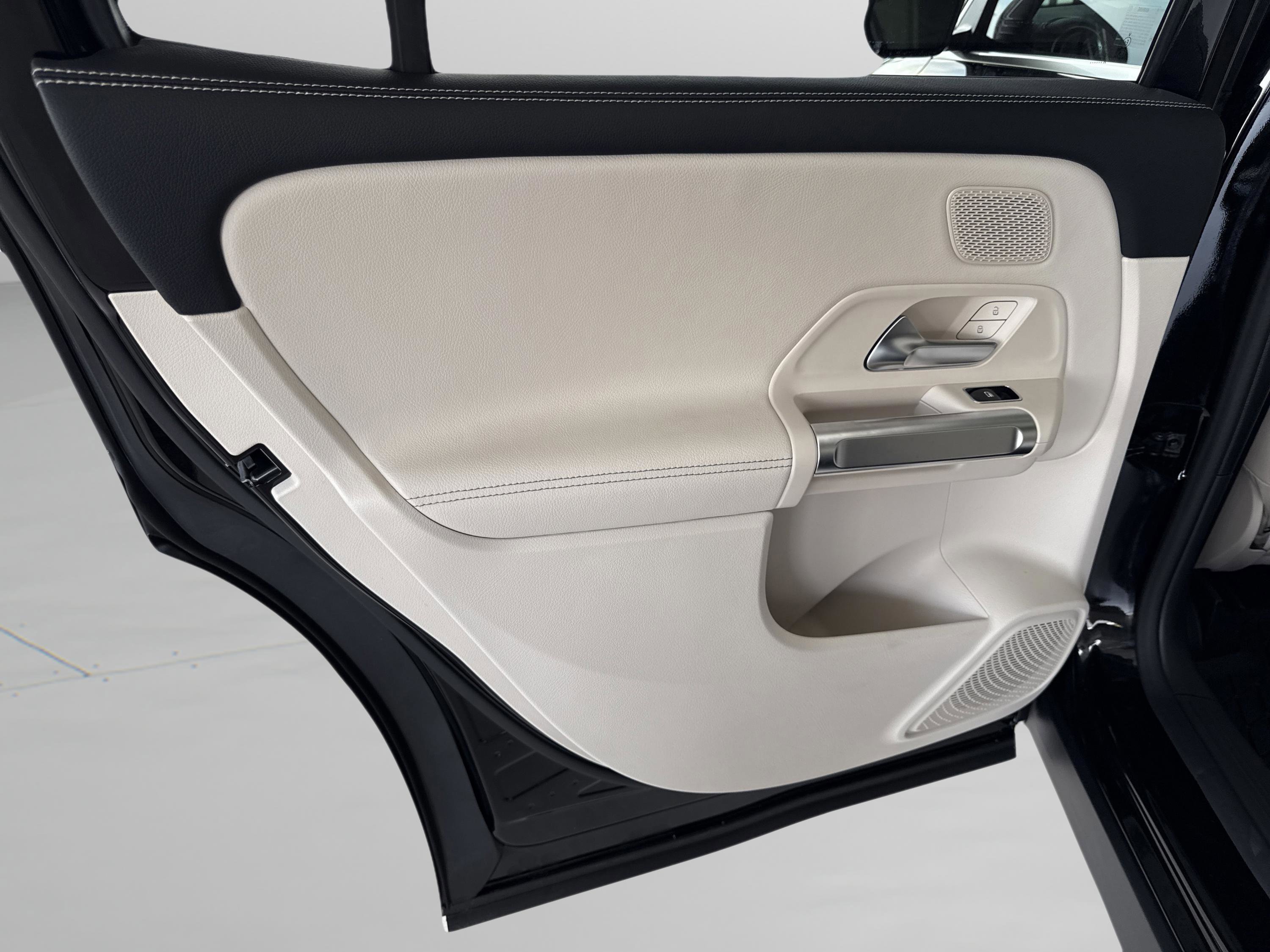 New 2026 Night Black Mercedes-Benz GLB 250 image 24