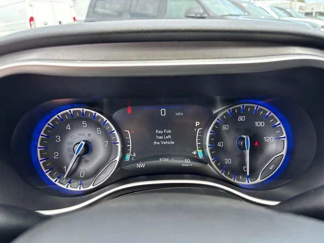 Used 2024 Silver Chrysler Touring L image 19