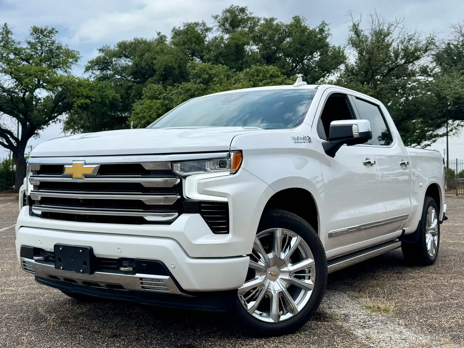 2023 Chevrolet Silverado 1500 High Country 4X4 Crew Cab Short Box's photo
