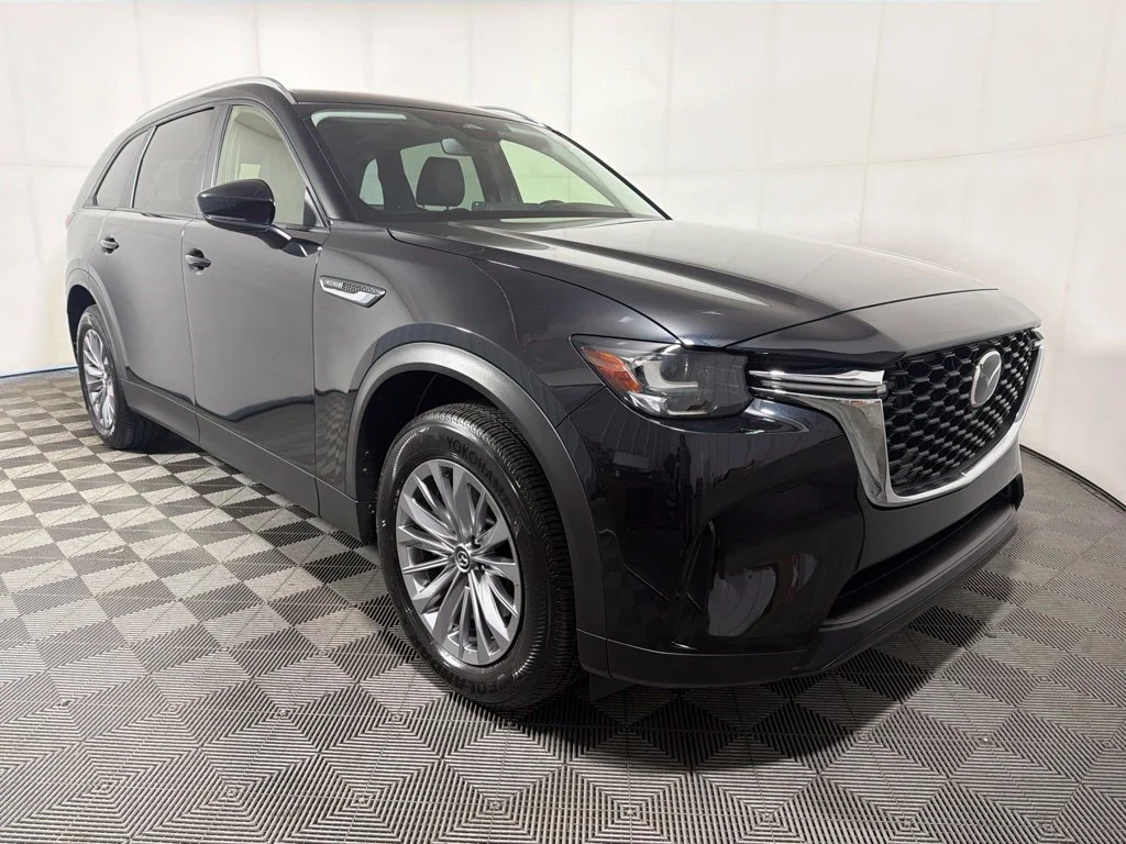 Used 2026 Jet Black Mazda 3.3 Turbo Select image 2