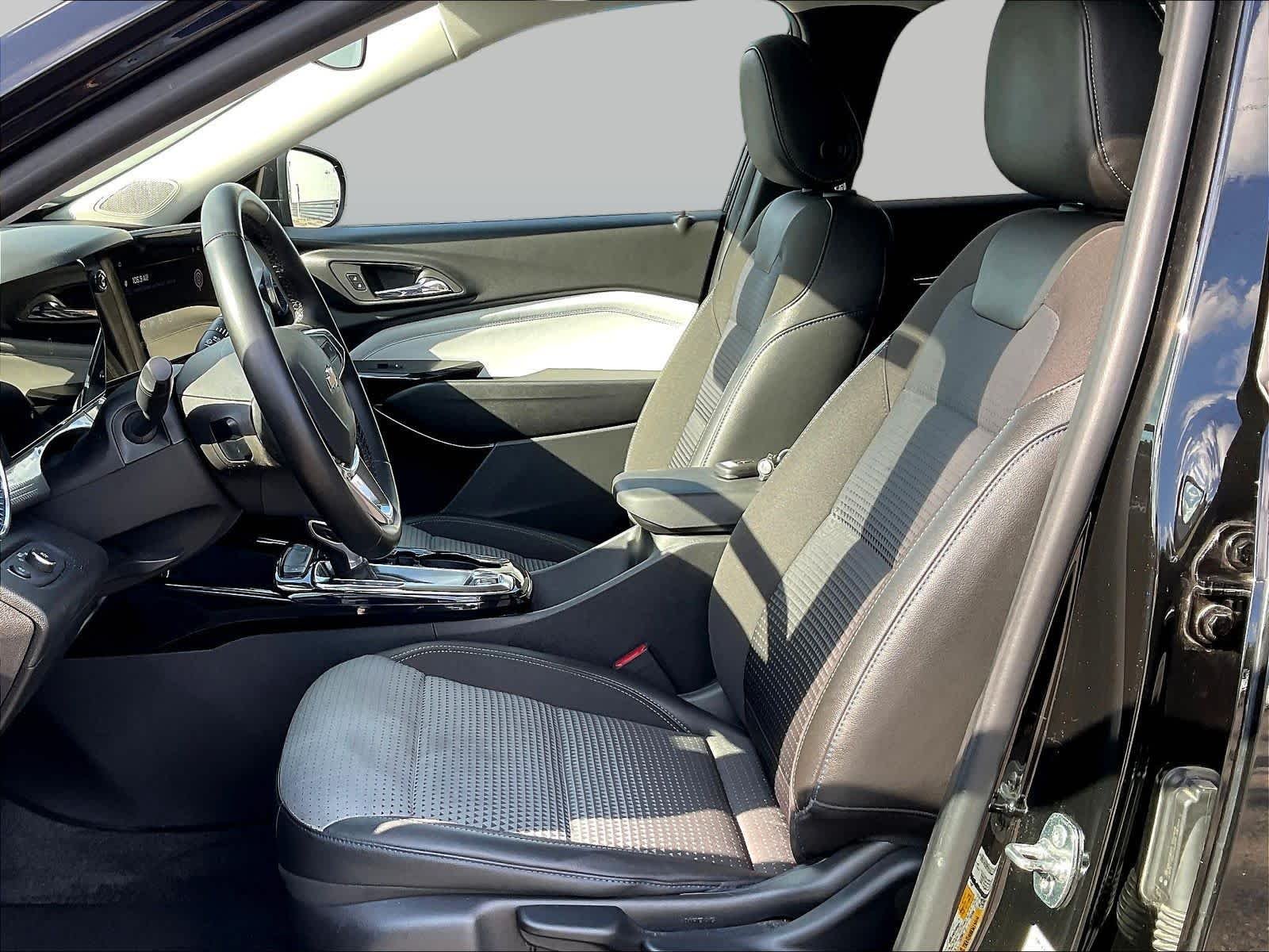 2024 Chevrolet Trax LT - Photo 22