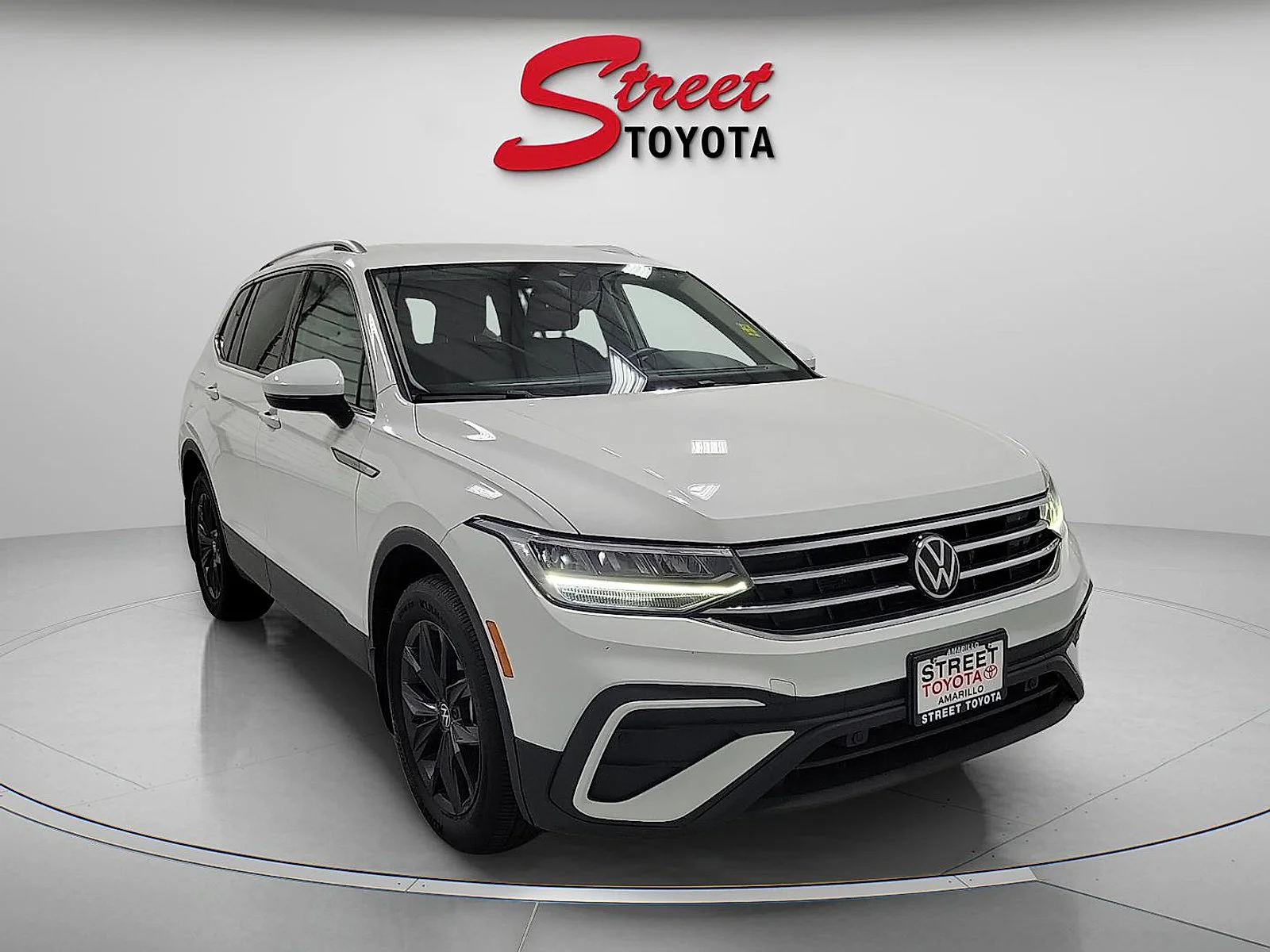 Used 2024 White Volkswagen  image 5