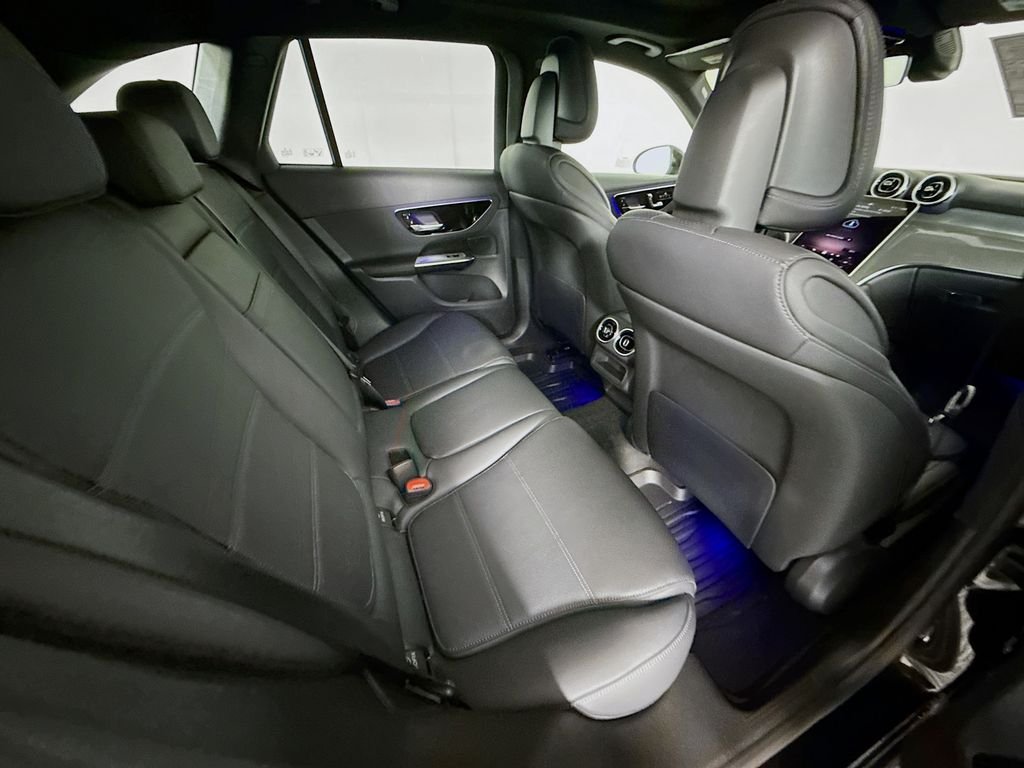 Used 2026 Black Mercedes-Benz GLC 300 image 29