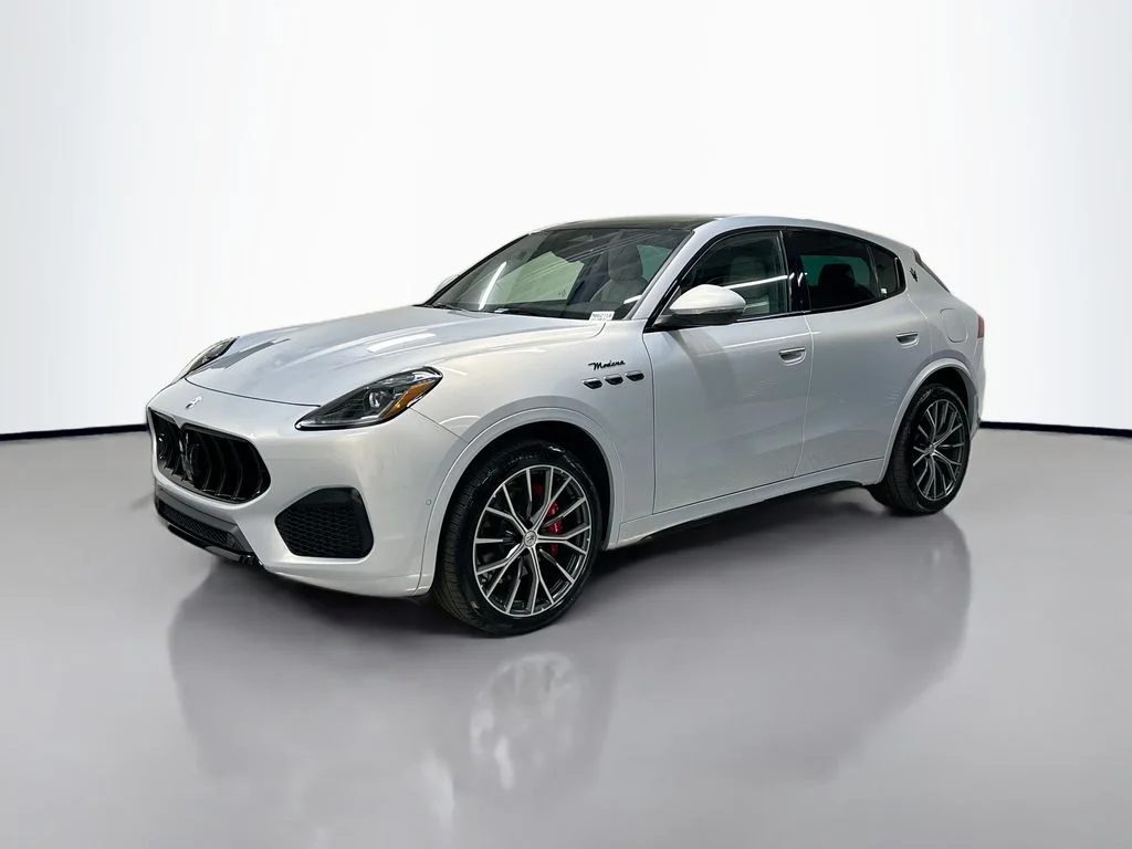 Used 2023  Maserati Modena image 1