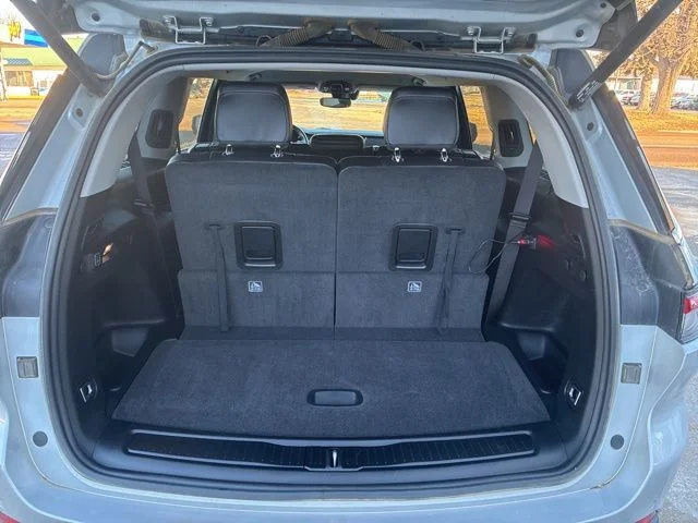 Used 2021 Silver Jeep Limited image 25
