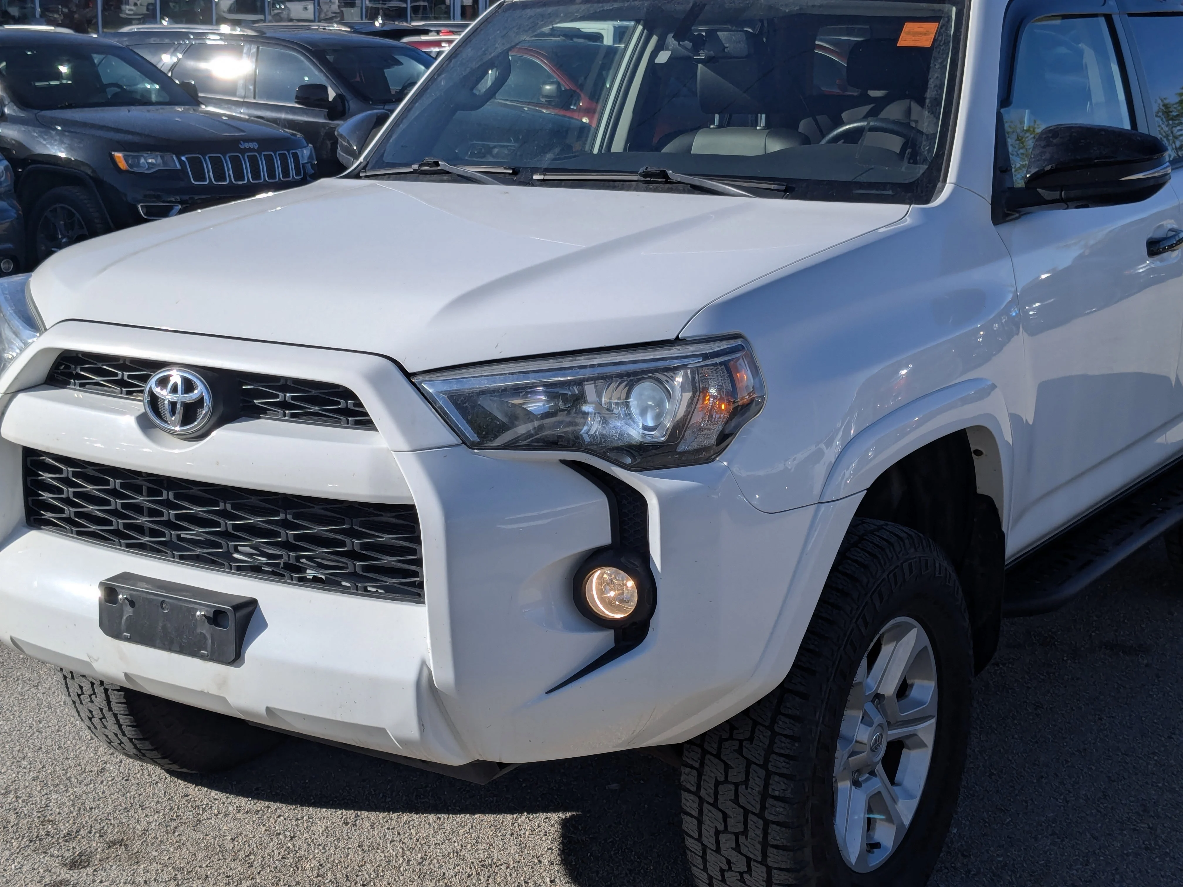 Used 2018 White Toyota 4DR SUV 4WDSR5 - Sunroof - Leather - Heated Seats & More image 9