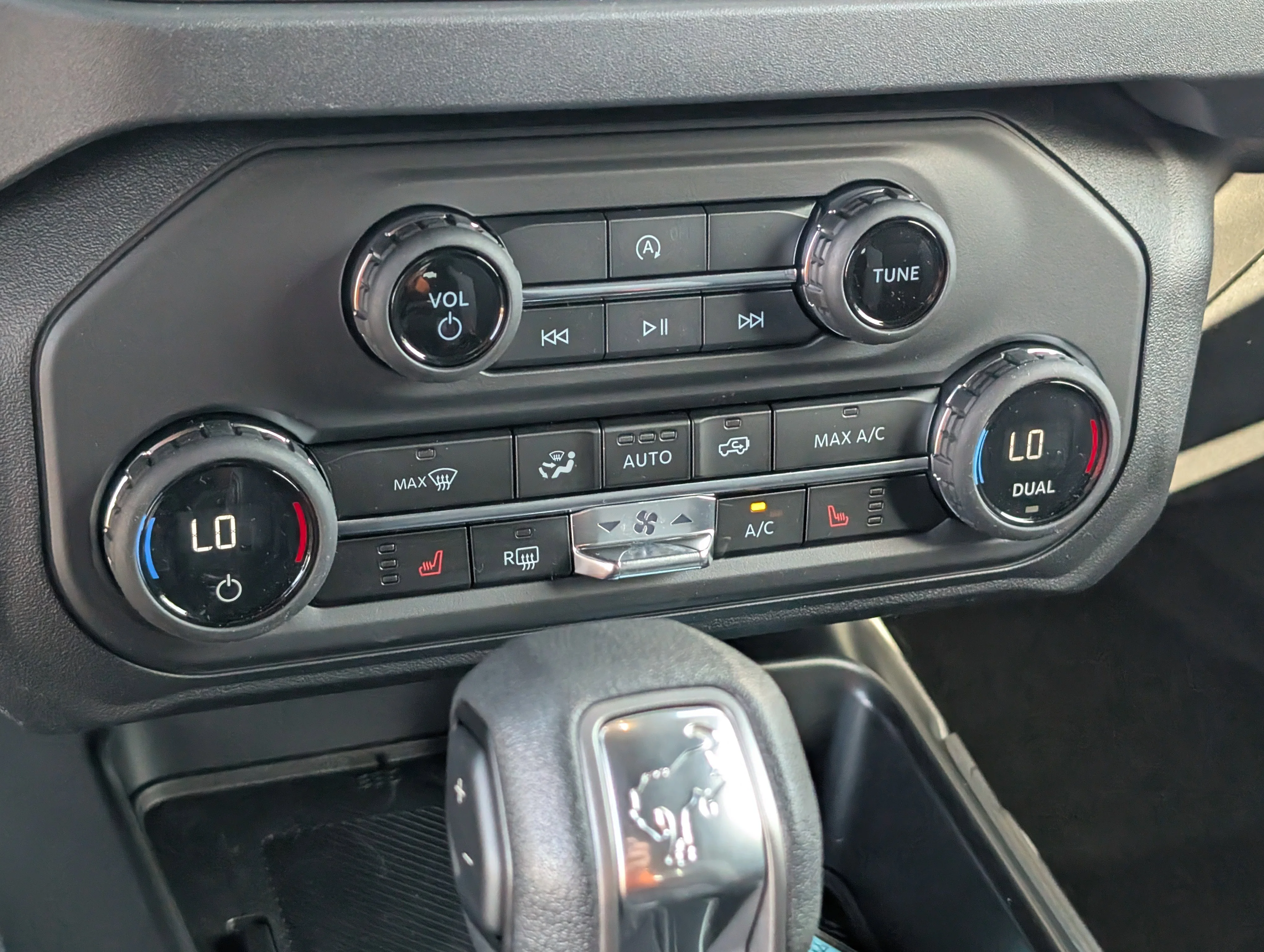 New 2026 Carbonized Gray Metallic FORD Big Bend image 28