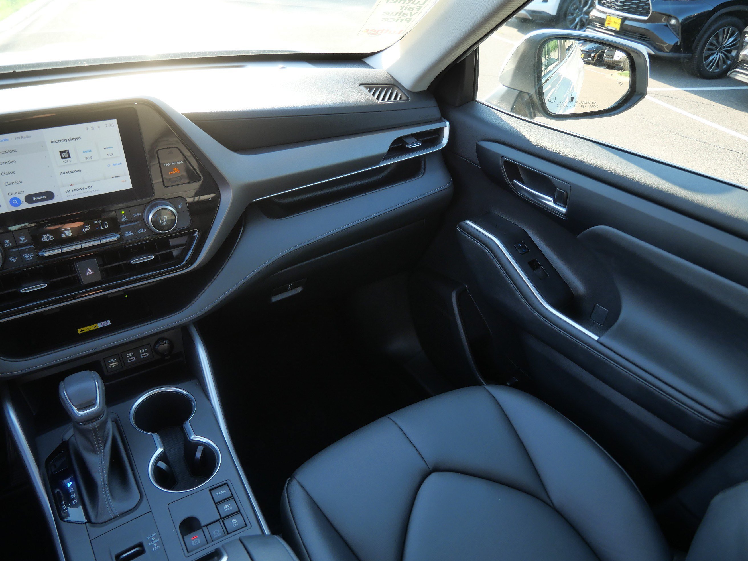 Certified Used 2020 Blizzard Pearl Toyota Limited image 11