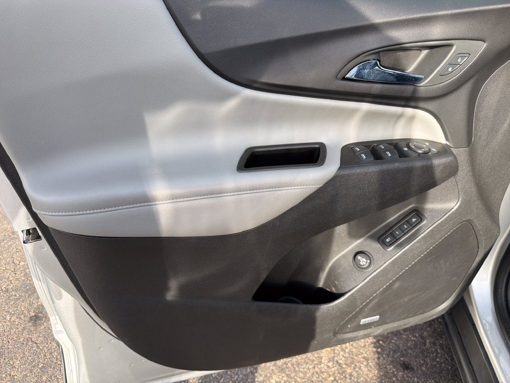Certified Used 2020 SILVER ICE METALLIC Chevrolet Premier image 10