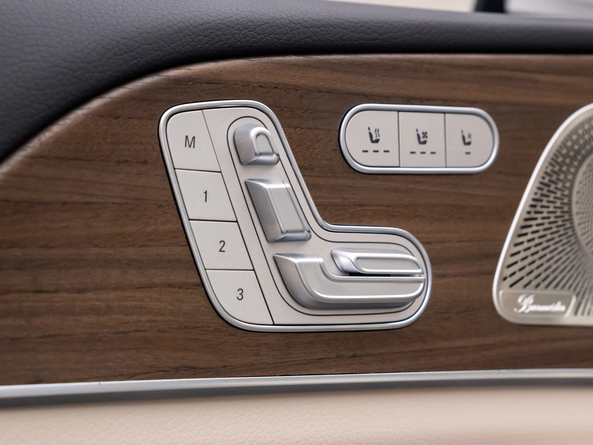 New 2026  Mercedes-Benz GLS 450 image 14