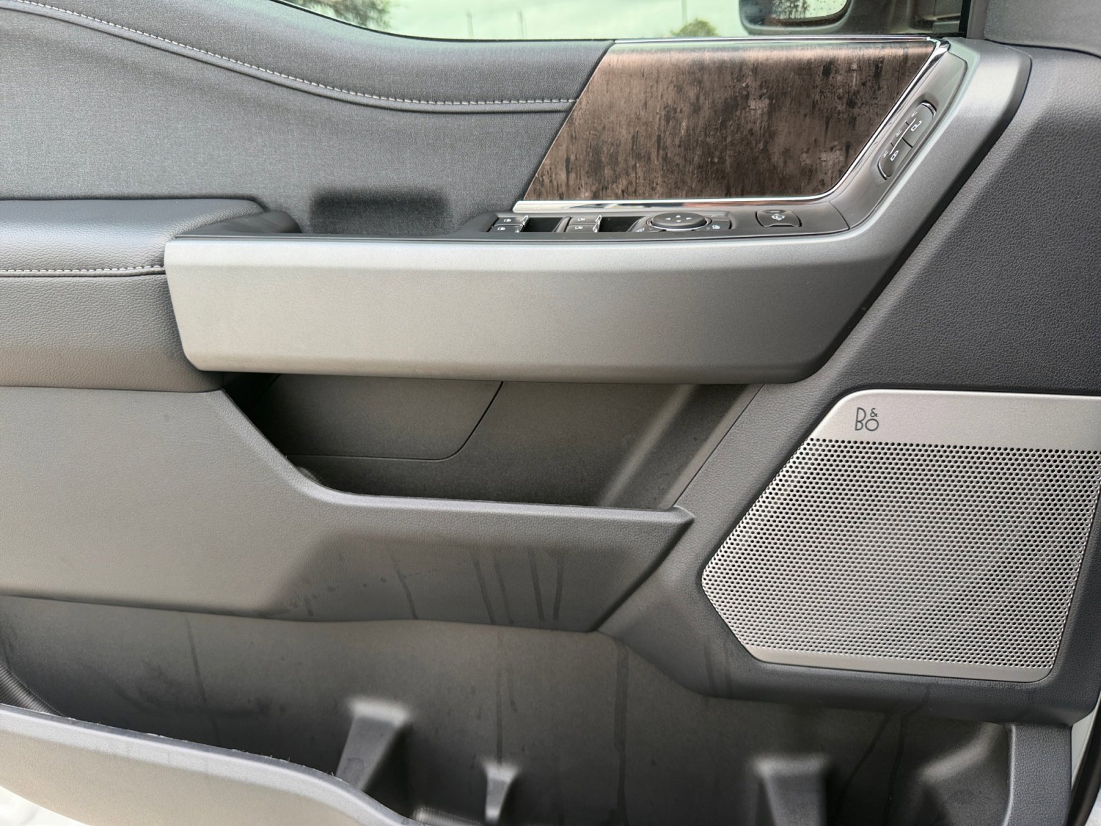 New 2026 Avalanche Ford LARIAT image 17