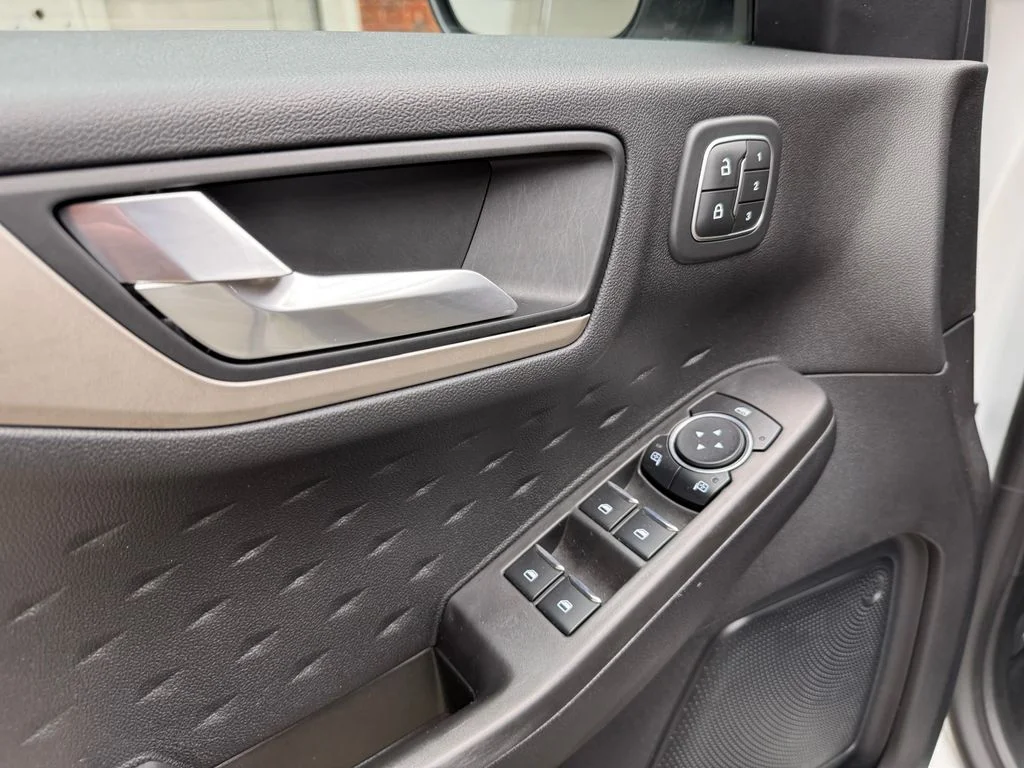 Certified Used 2020 White Metallic Ford SEL image 10