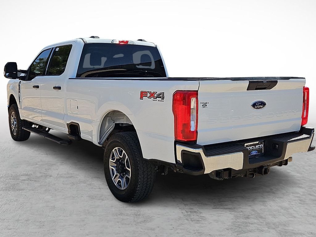 Used 2025 Oxford White Ford XLT image 7