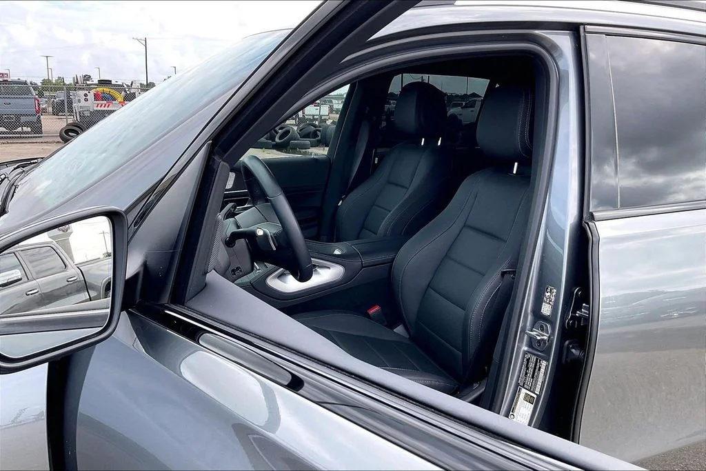 Used 2025 Gray Mercedes-Benz GLE 450 image 18