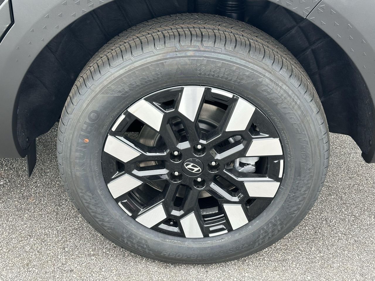 New 2026 Phantom Black Hyundai SE image 17