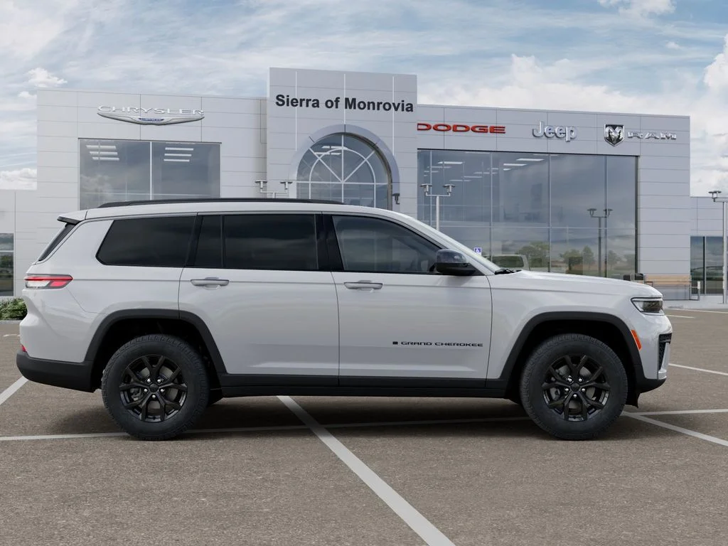 New 2026 Bright White Clear-Coat Exterior Paint Jeep Altitude image 21