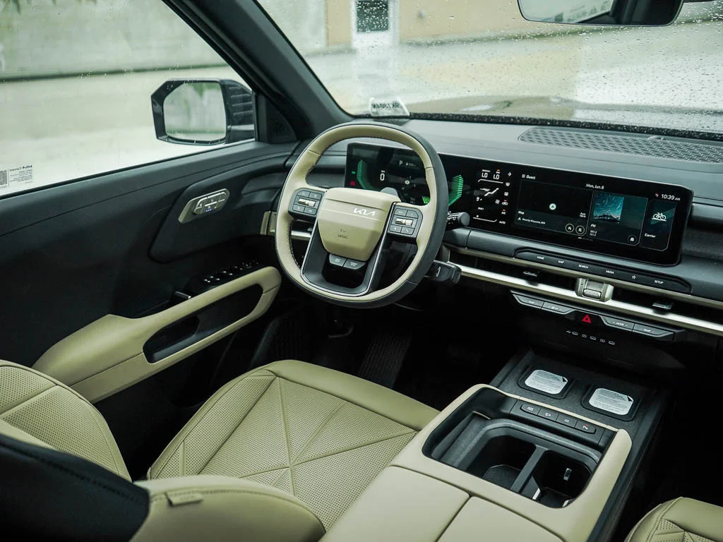 New 2027 Ivory Silver Kia EX AWD image 16