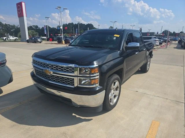 Used 2014 Black Chevrolet LT image 2