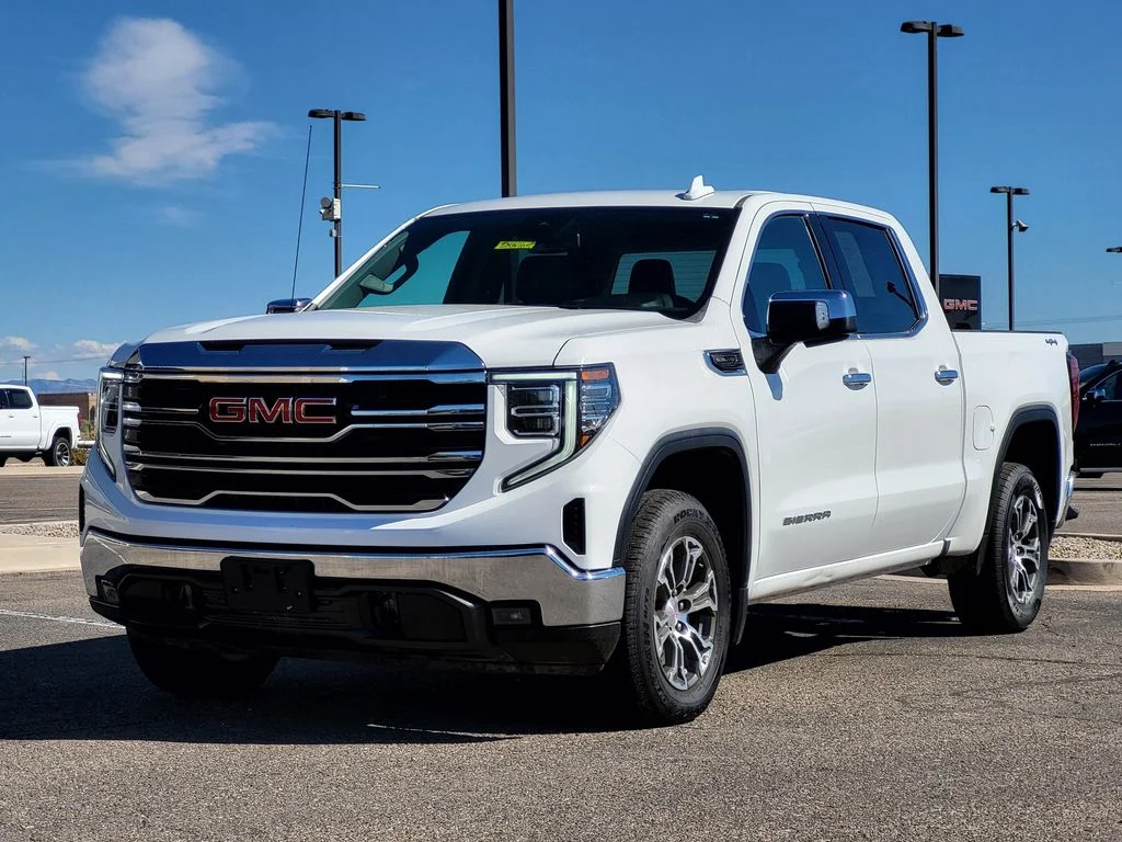 Used 2024 Summit White GMC SLT image 4