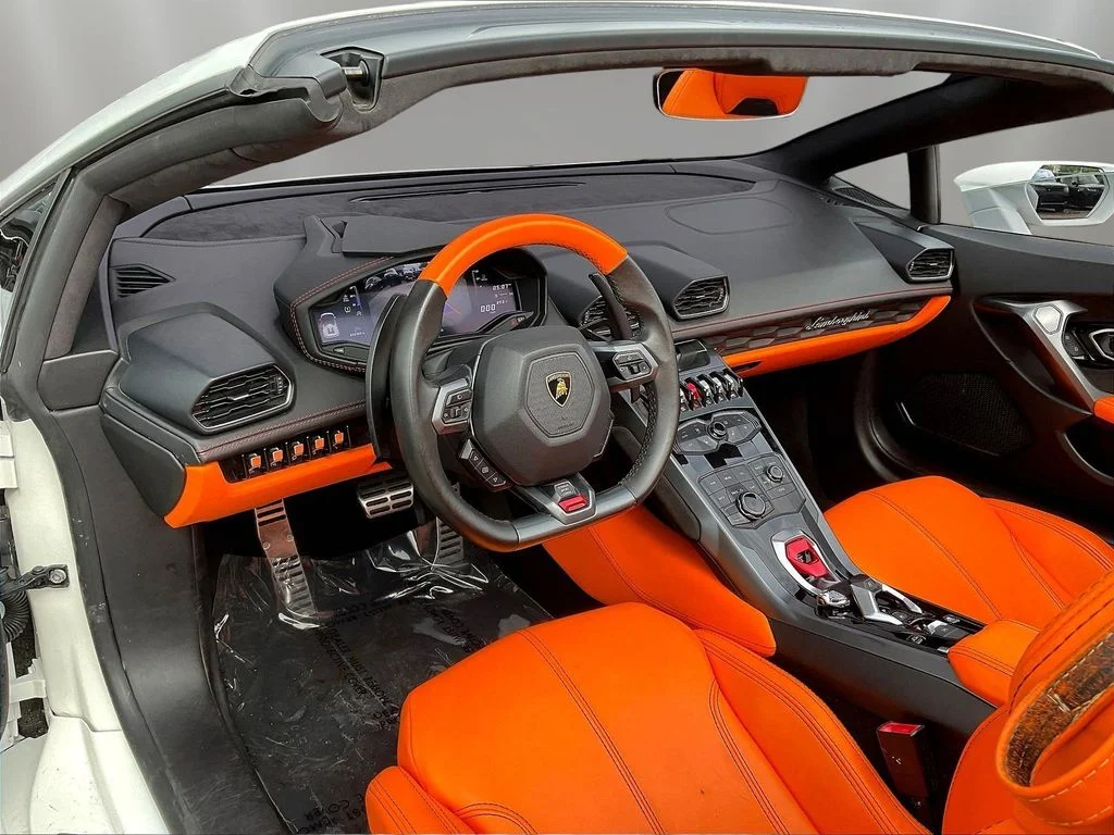 Used 2019  Lamborghini LP580-2S image 16