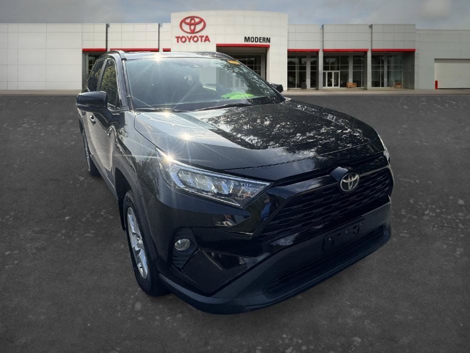 Used 2020 Midnight Black Metallic Toyota XLE image 7