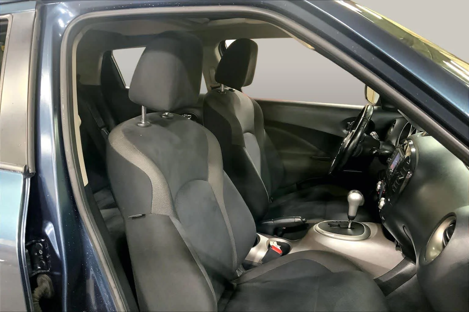 Pre-Owned 2011 Nissan JUKE SV