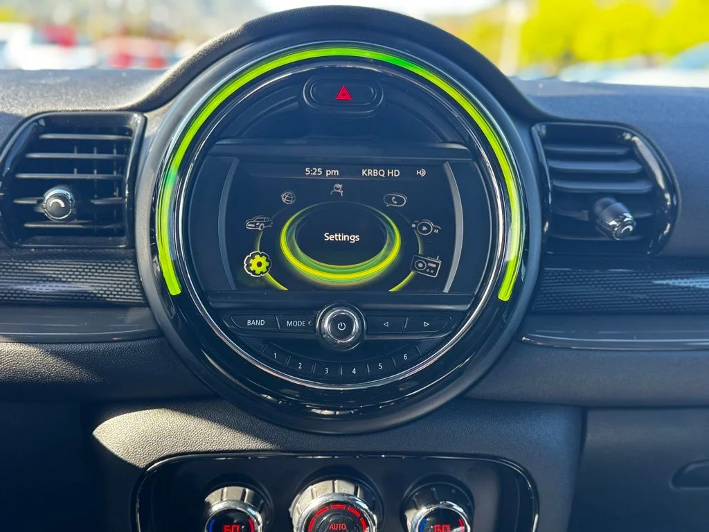 Used 2016 Gray MINI Clubman image 25