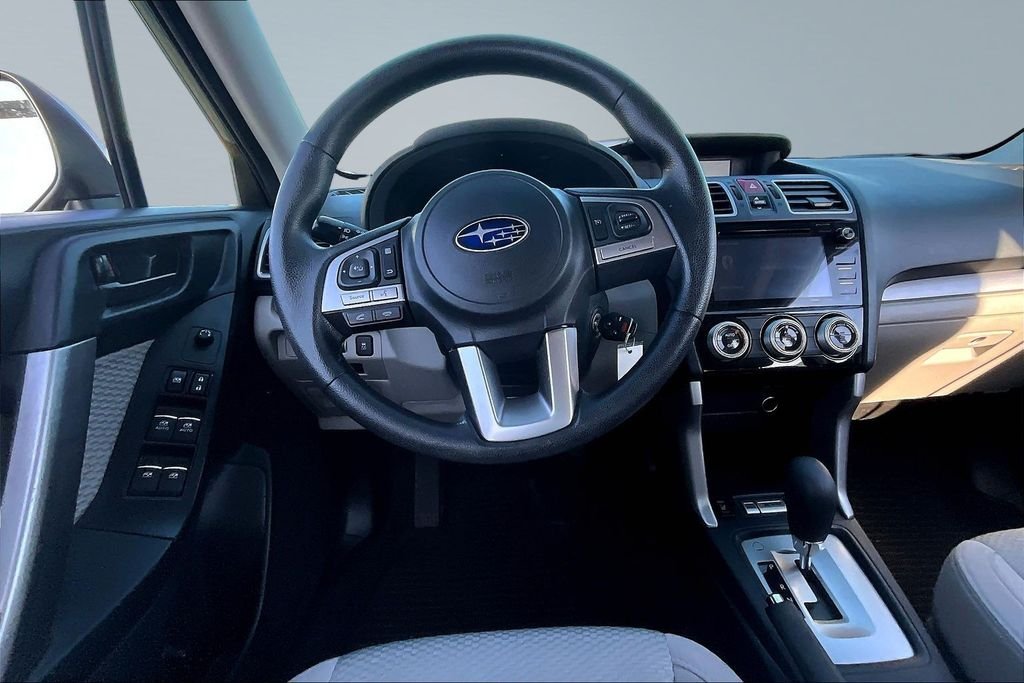 Used 2018 Green Subaru 2.5i Premium image 8