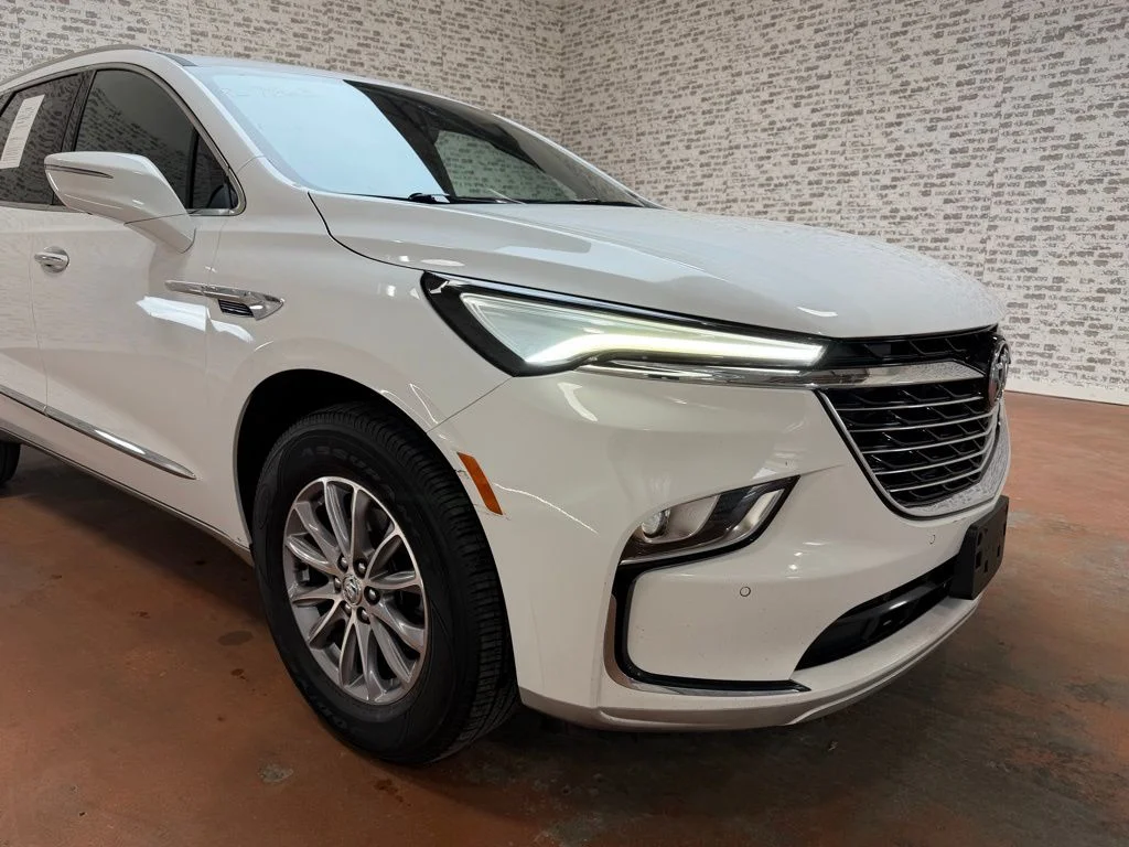 Used 2024 White Buick Premium Group image 7