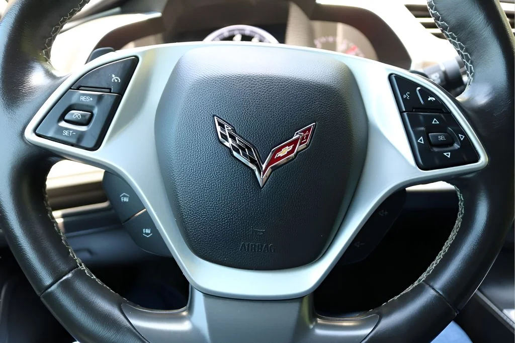 Used 2019 Black Chevrolet Stingray image 18