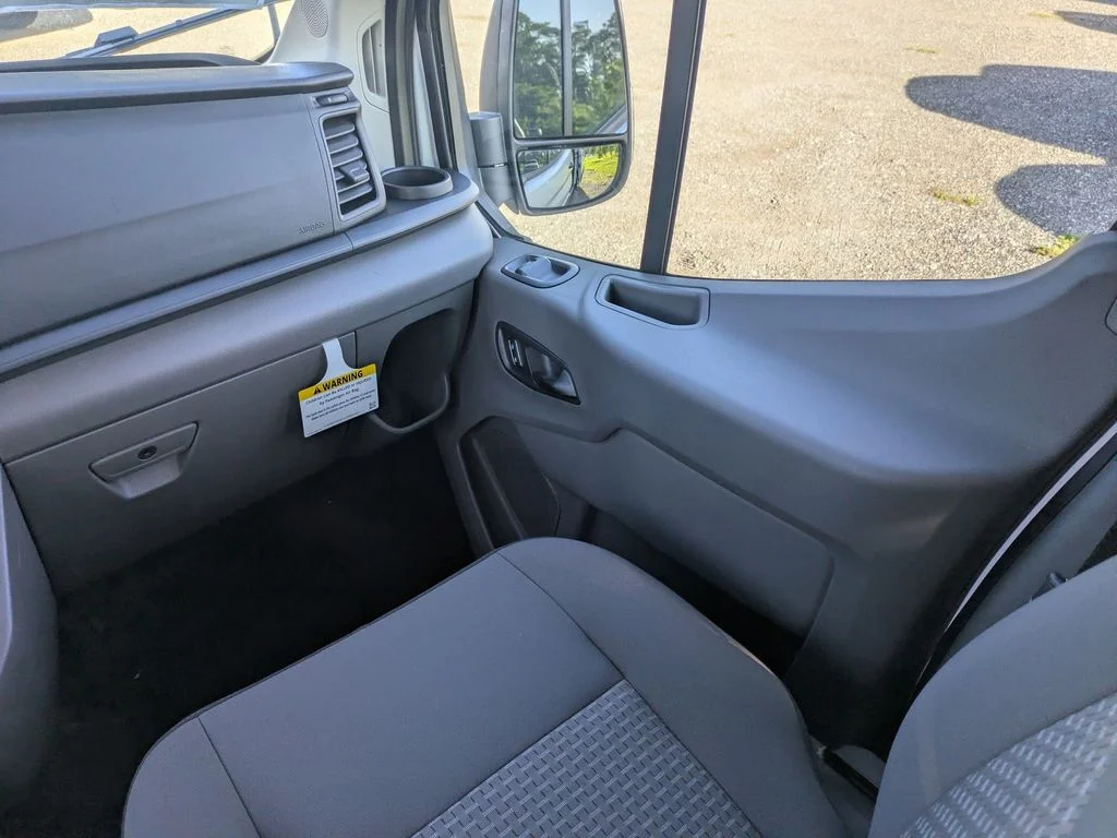 New 2026 Oxford White Ford XLT image 17