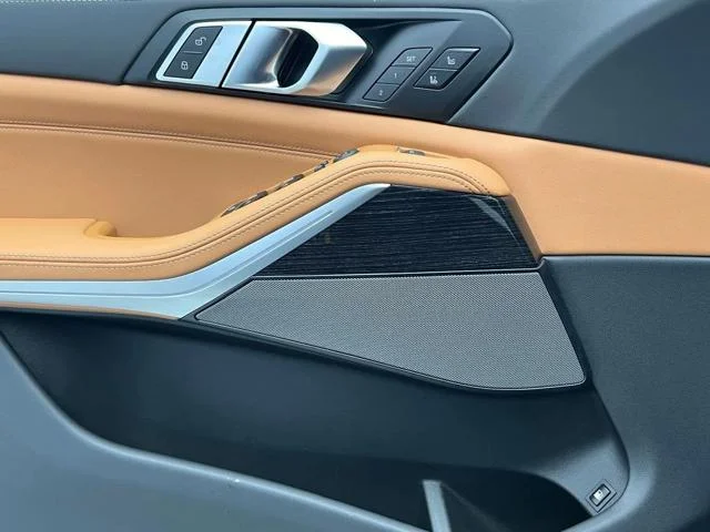 New 2026 Carbon Black Metallic BMW xDrive50e image 21